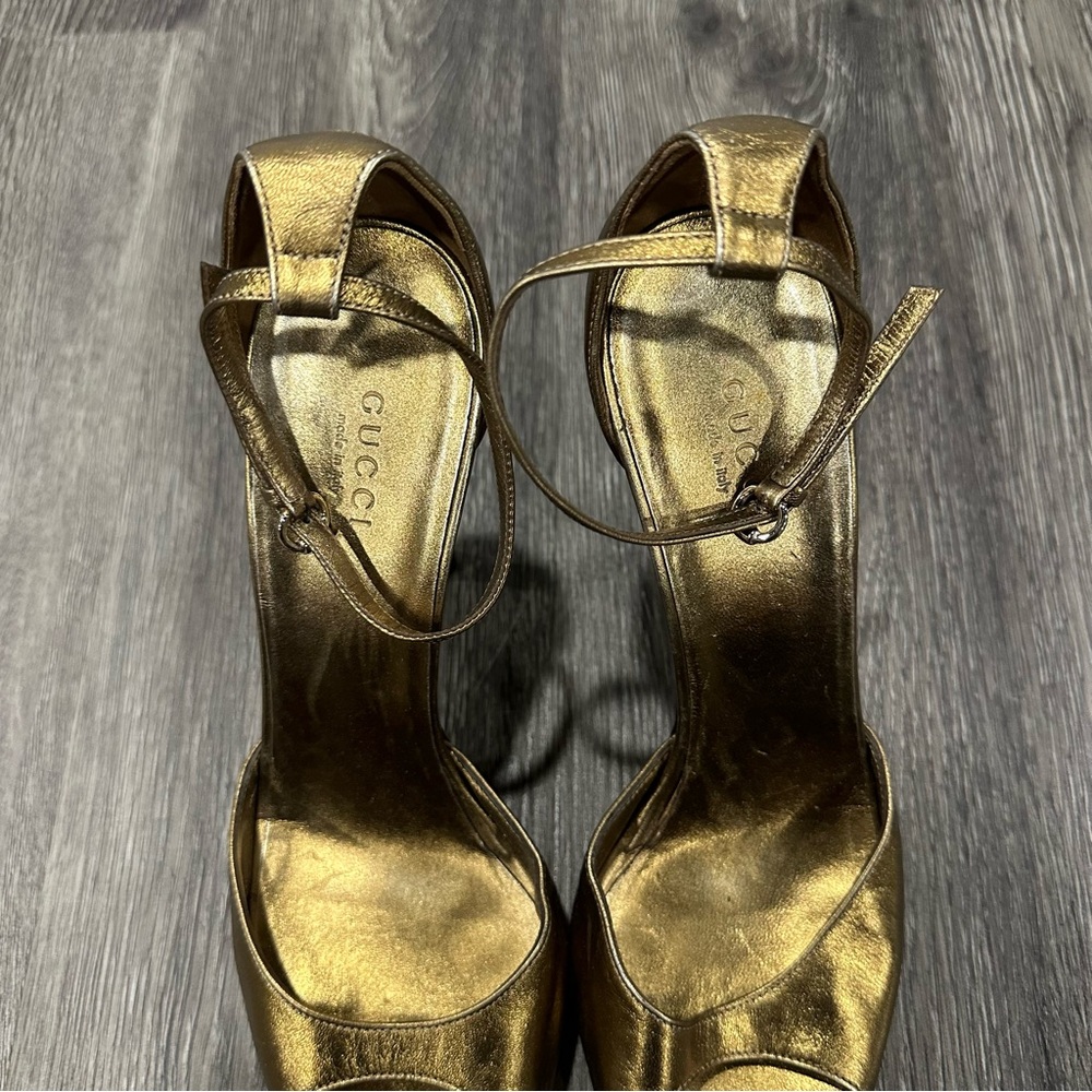 Gucci Metallic Gold Bamboo Accent Leather D'Orsay Pumps Size: 38 - Picture 3 of 16